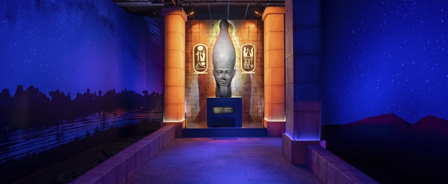 Büste von dem Pharao Ramses im Odysseum in Köln
